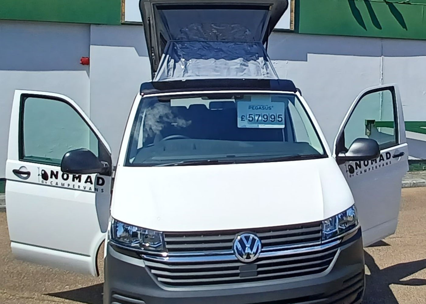 Nomad Camper Black and White Edition VW T61 15